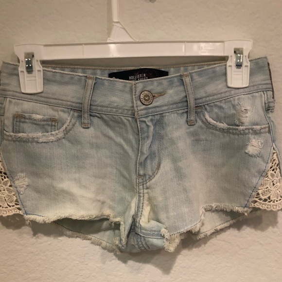 Hollister Jean Shorts With Lace Edges - Picture 2 of 4